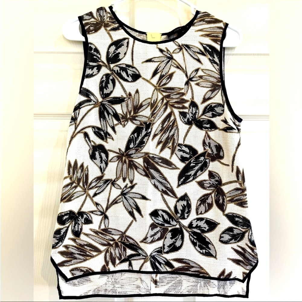 J. CREW blue flower sleeveless top